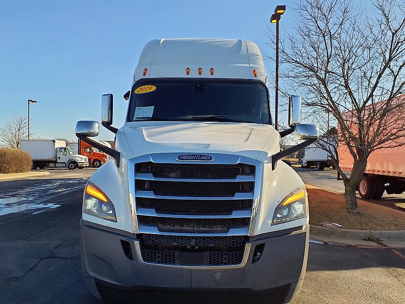 2019 Freightliner NEW CASCADIA PX12664