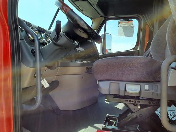 2020 Freightliner CASCADIA 125 - Image 6